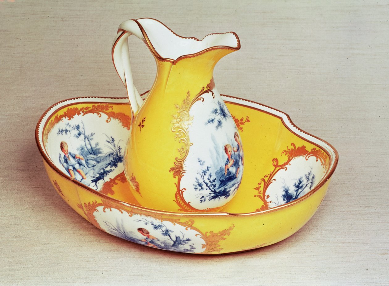Sèvres (Pot à eau) Broc Roussel et bassin - French School