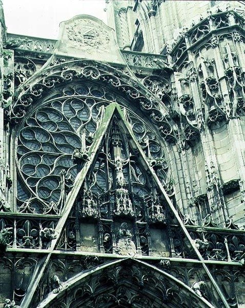 Vue de la façade ouest - French School
