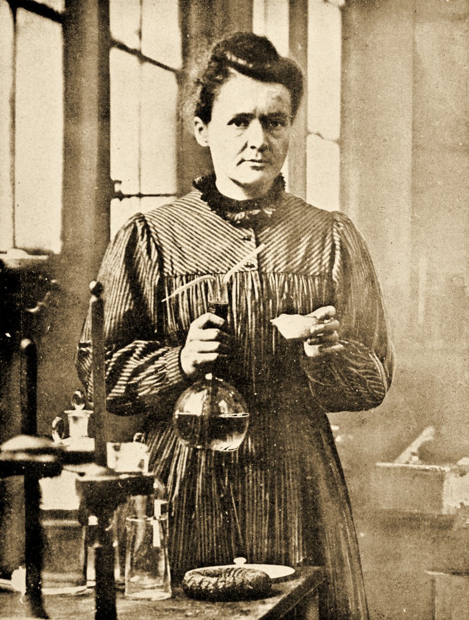 Portrait de Marie Curie vers 1901 - French Photographer
