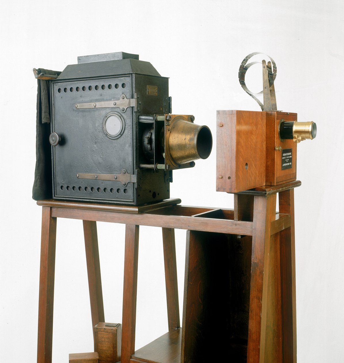 Cinématographe Lumière, 1895 - French School