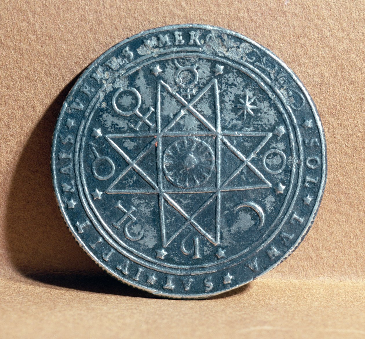 Disque alchimique - French School