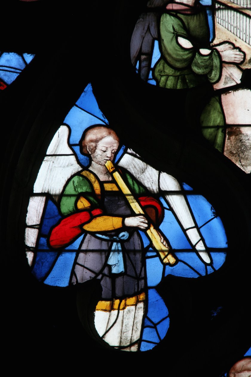 Fenêtre représentant un Ange musicien - French School