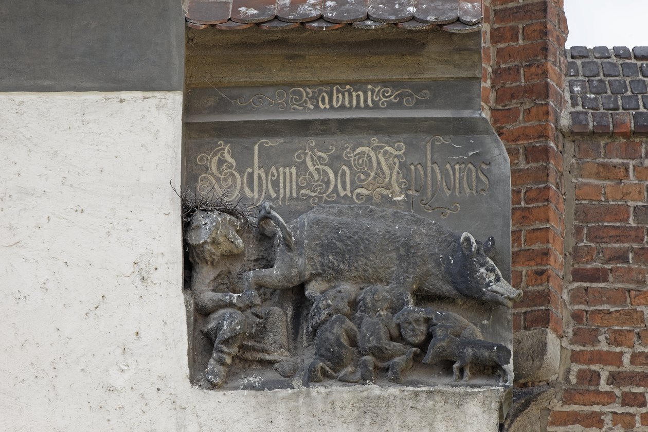Sculpture représentant la Judensau, vers 1440 (pierre) - German School