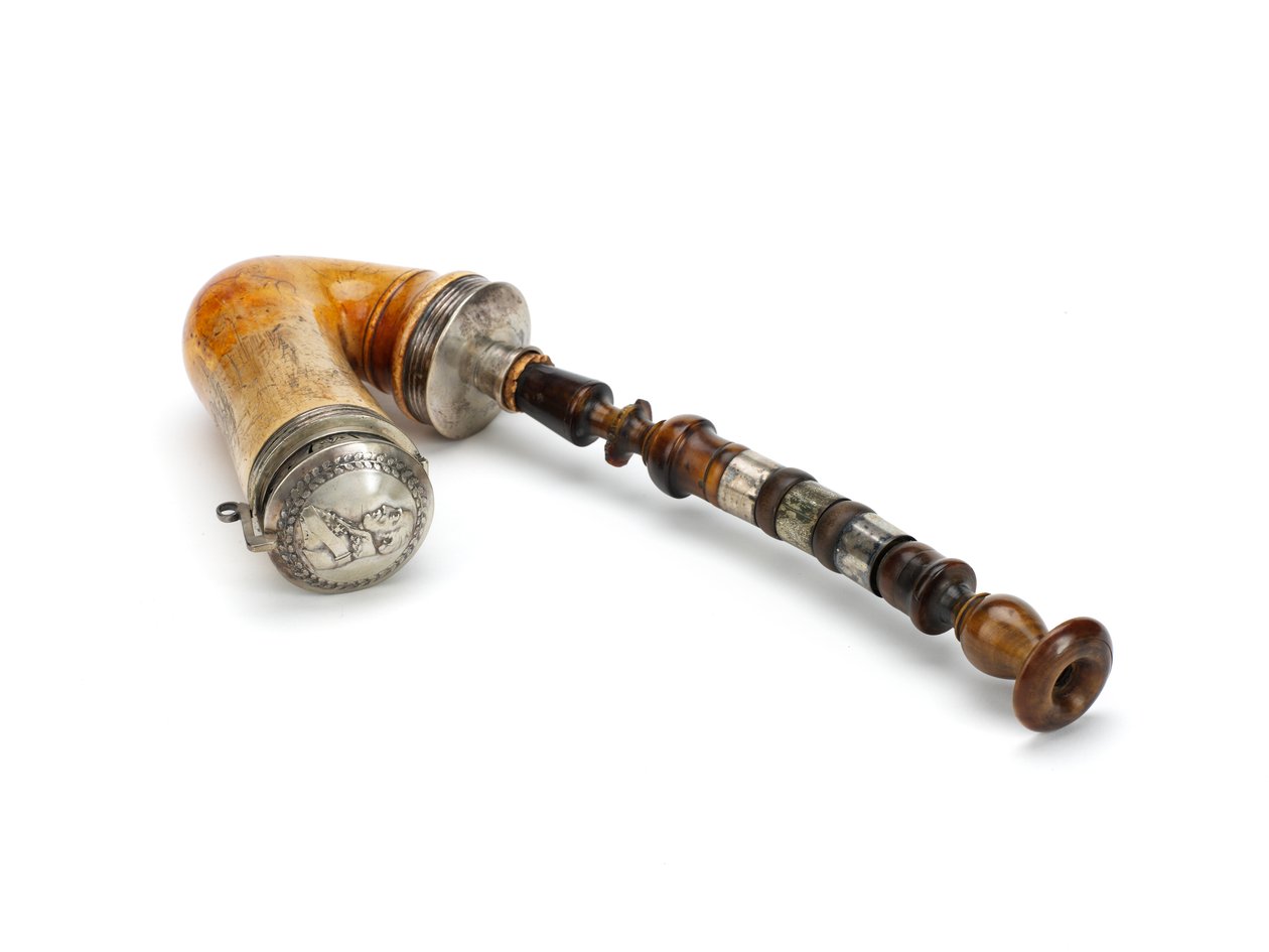 La pipe du maréchal Blücher (bois) - German School