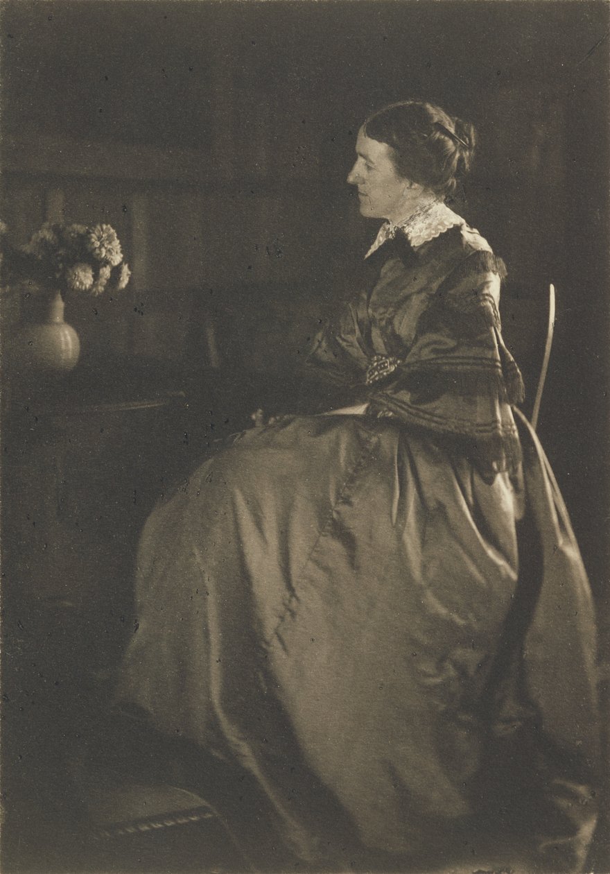 [Autoportrait avec table et fleurs] - Gertrude Käsebier