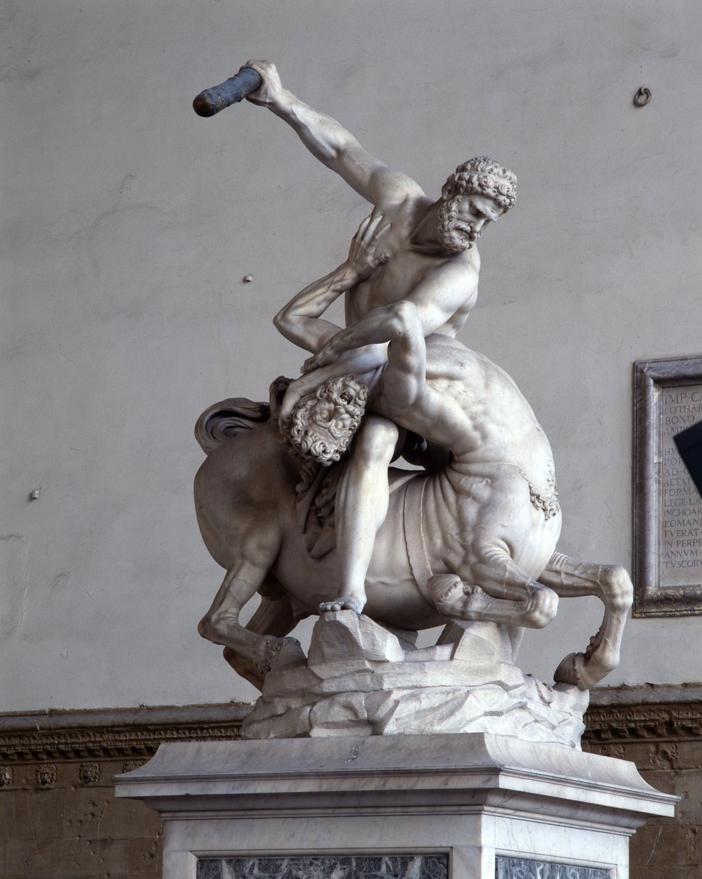 Hercule tuant le centaure - Giambologna