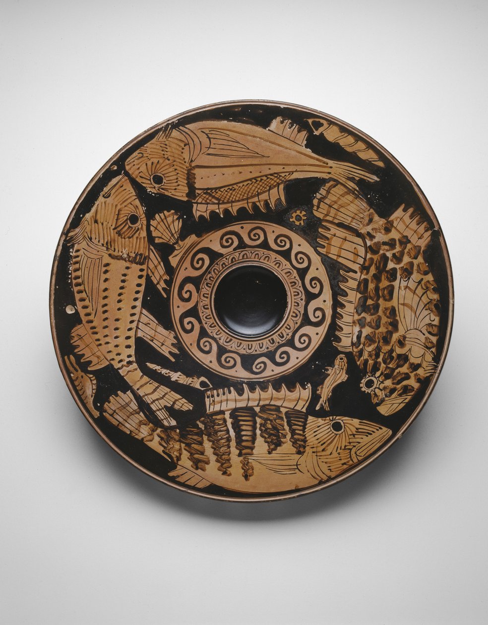 Assiette à poisson, 400-350 avant J.-C. - Greek School
