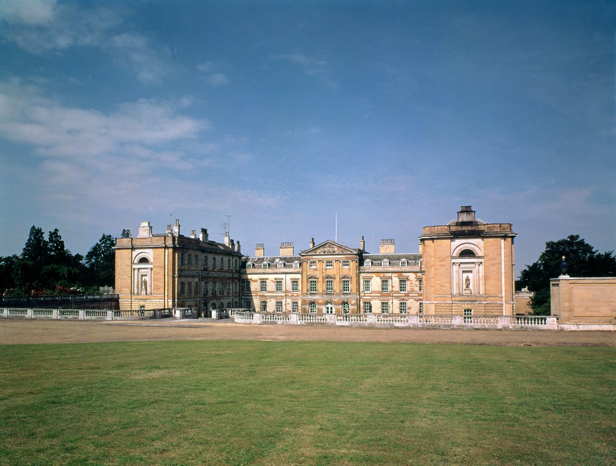 Vue de la façade ouest, reconstruite 1746-61 - Henry Flitcroft
