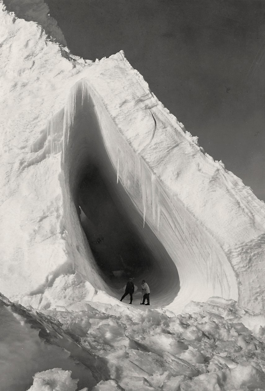 Grotte sculptée dans la glace - Herbert Ponting