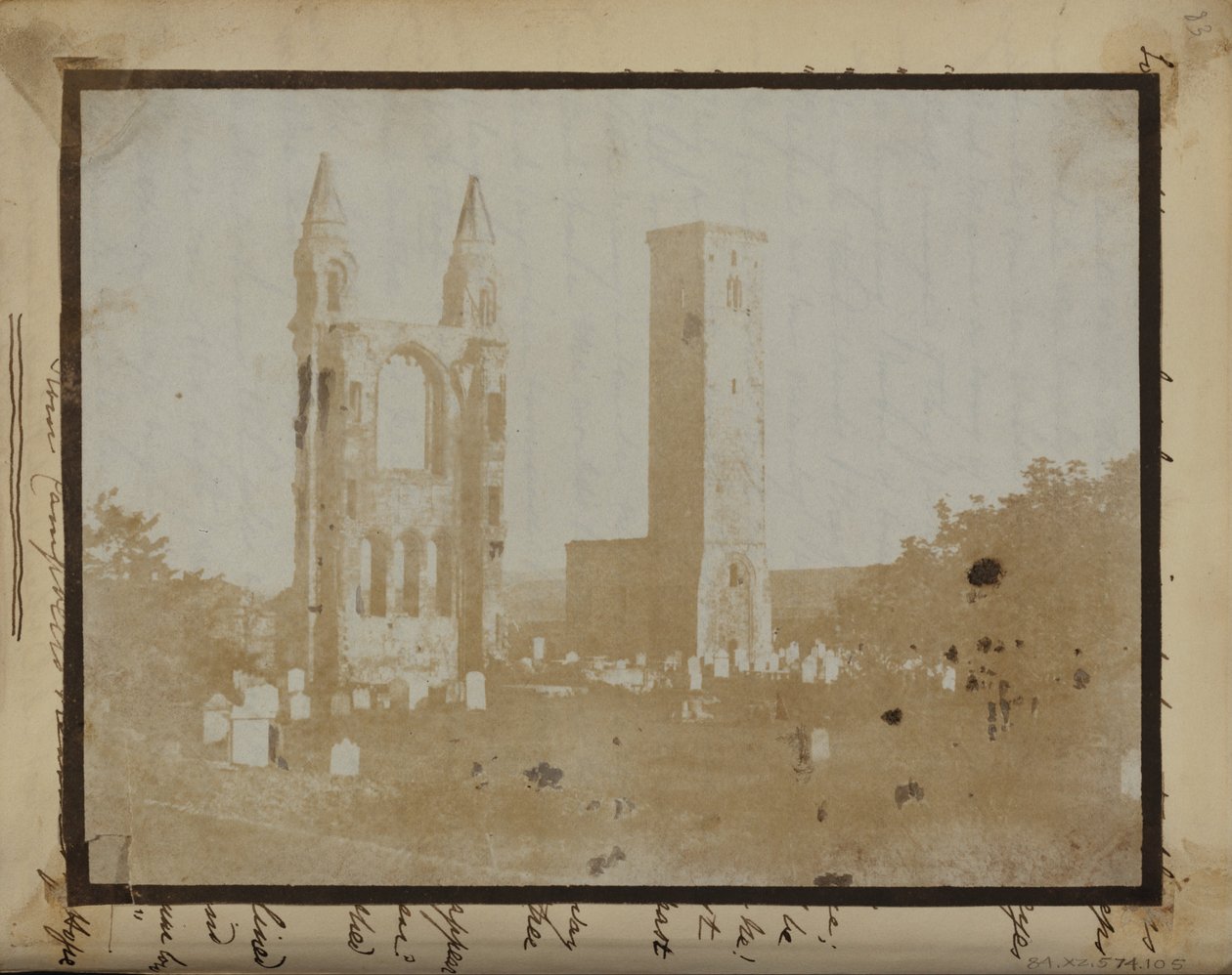 Tour de Saint-Régulus et le pignon est de Saint-Andrews depuis le nord-ouest - Hill and Adamson