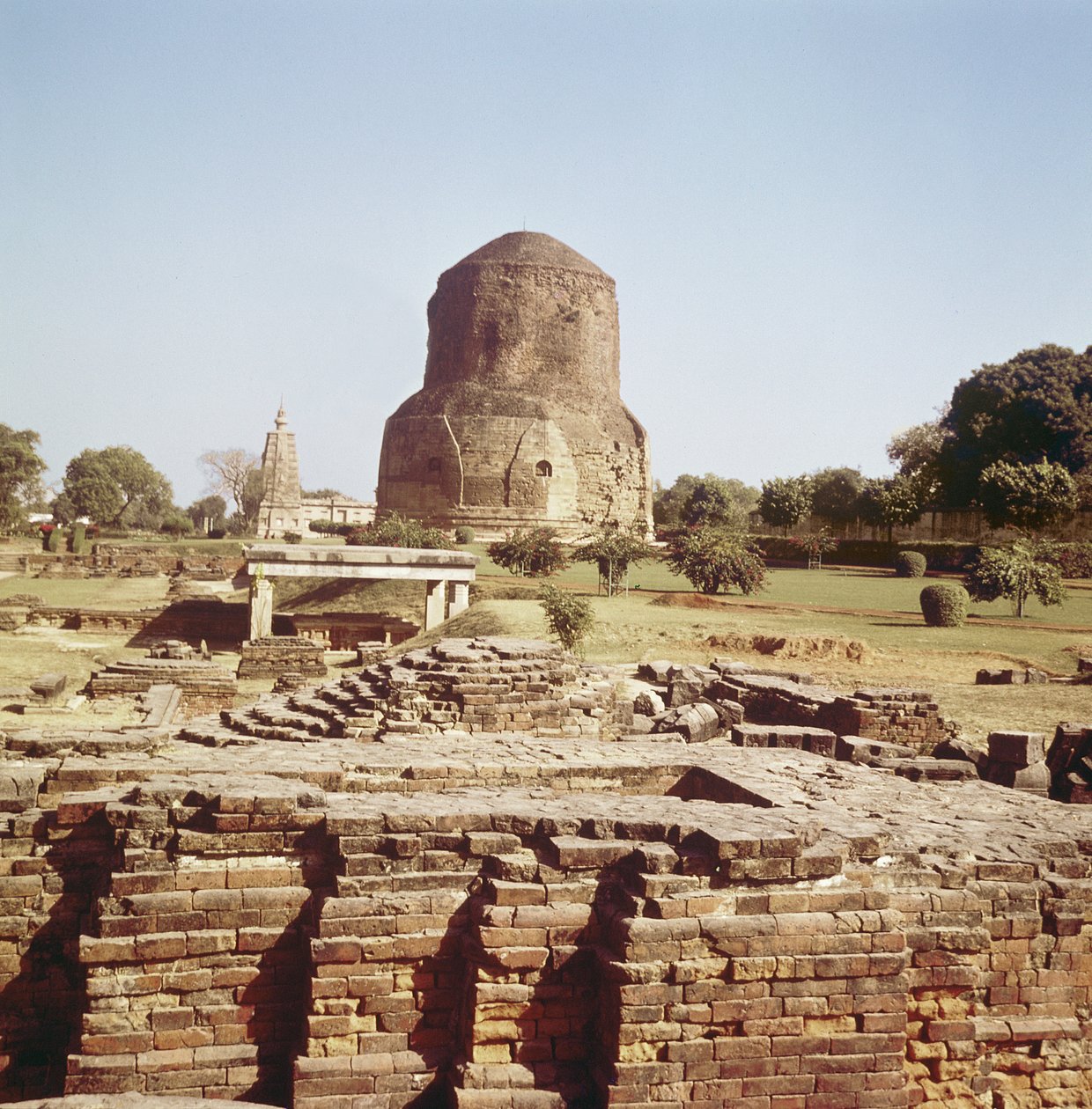 Le stupa Dhamekh, c.500 apr. J.-C. - Indian School