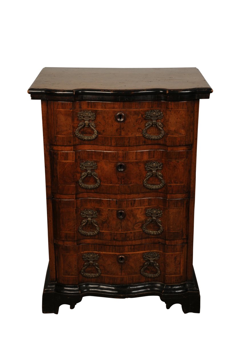 Commode en noyer, vers 1730 - Italian School