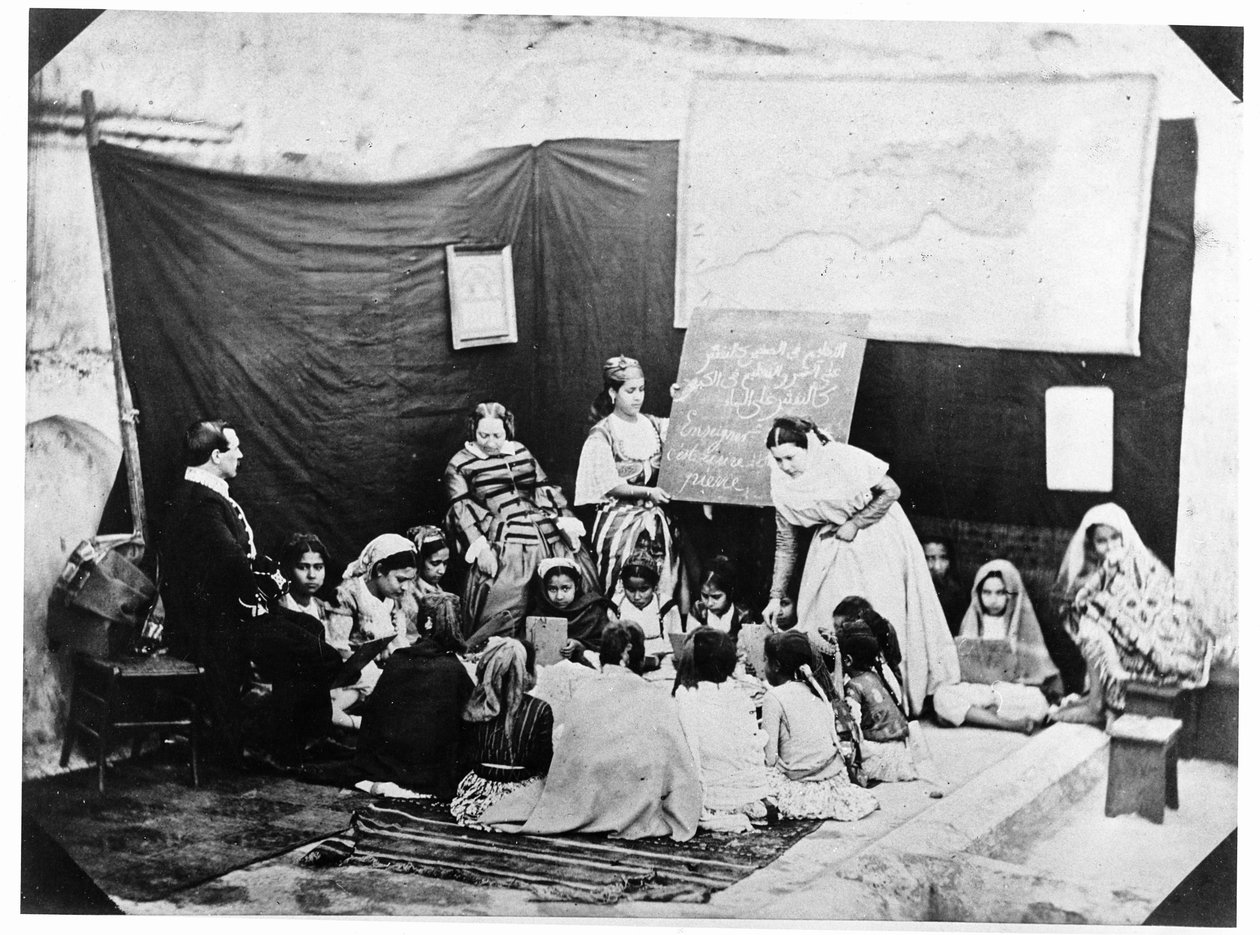 École pour jeunes filles enseignée par Madame Luce, Alger, 1856 - Jacques Antoine Moulin