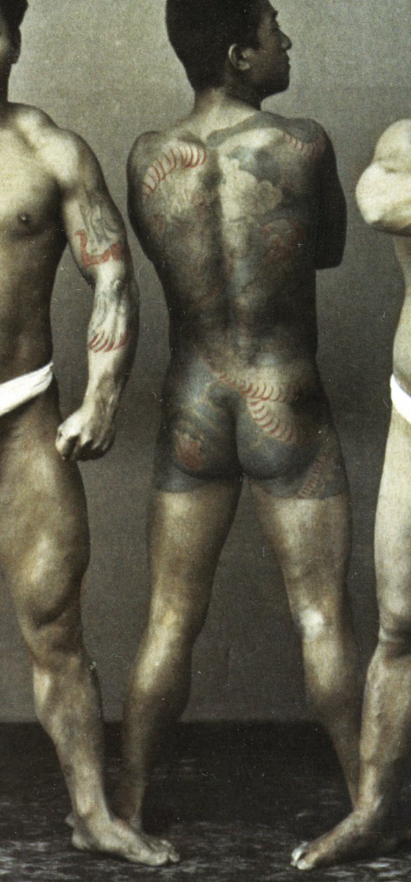 Hommes avec tatouages traditionnels japonais Irezumi, vers 1880 (photo albumine colorée à la main) - Japanese Photographer