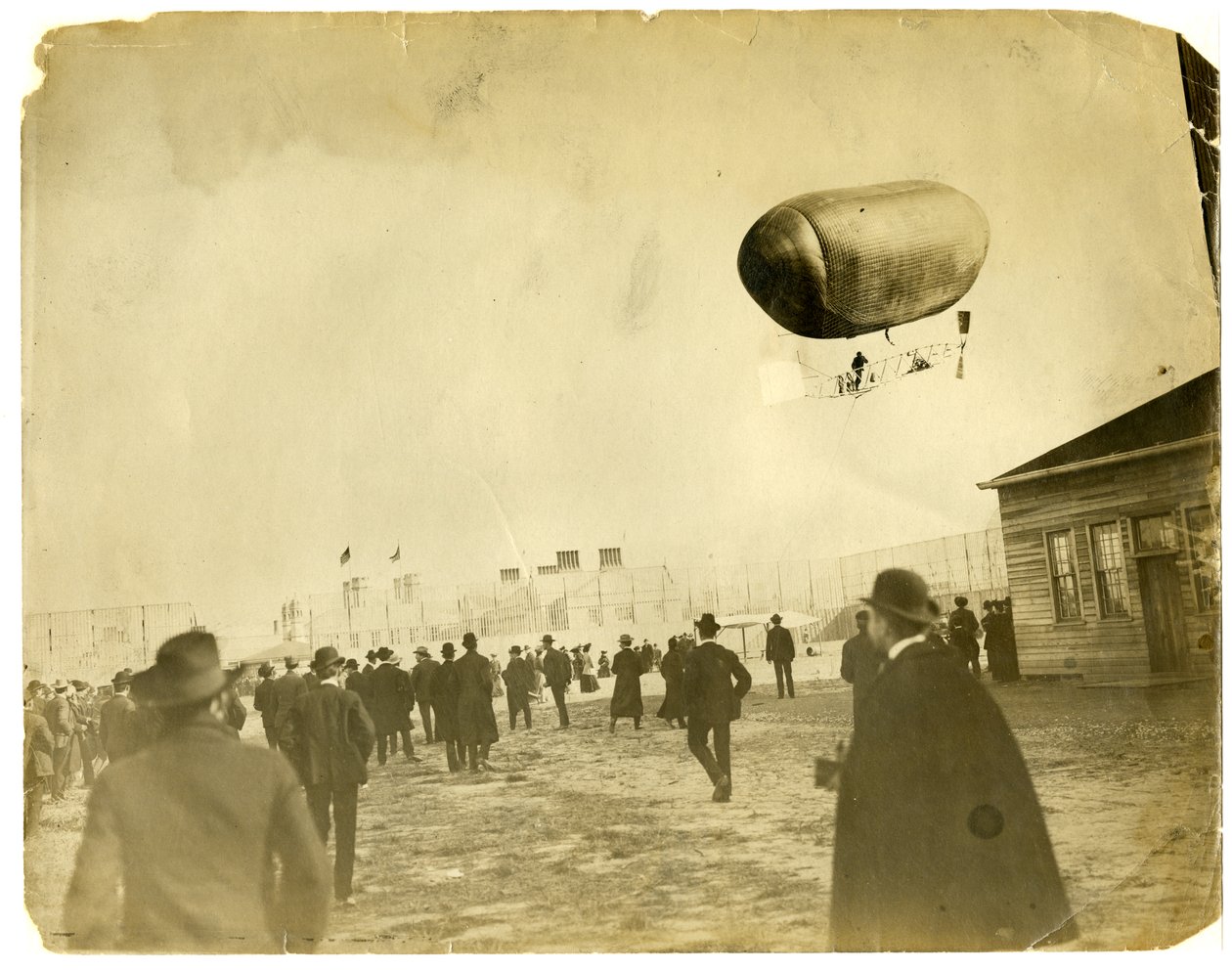 Dirigeable "California Arrow" - Jessie Tarbox Beals