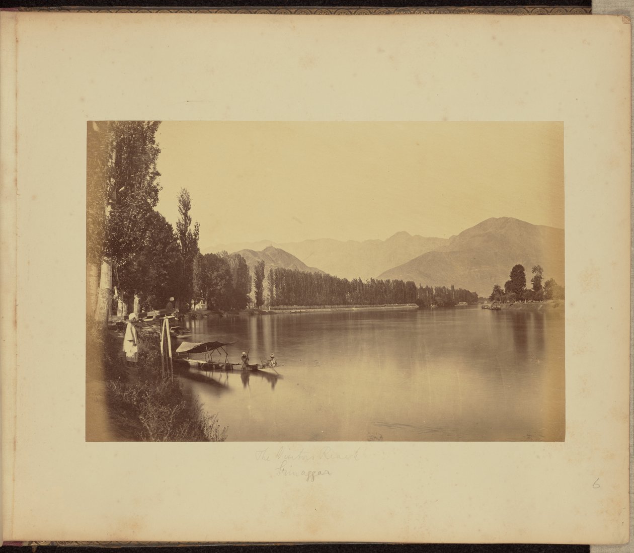 Les visiteurs [sic] atteignent. Srinaggar - John Edward Saché
