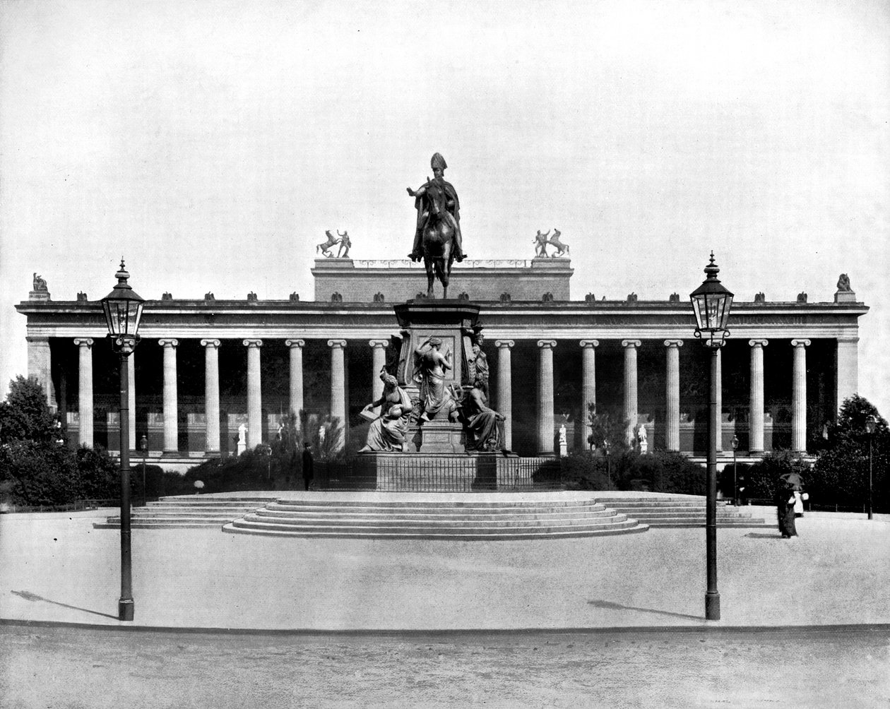 Le Musée Royal, Berlin, 1893 - John L. Stoddard
