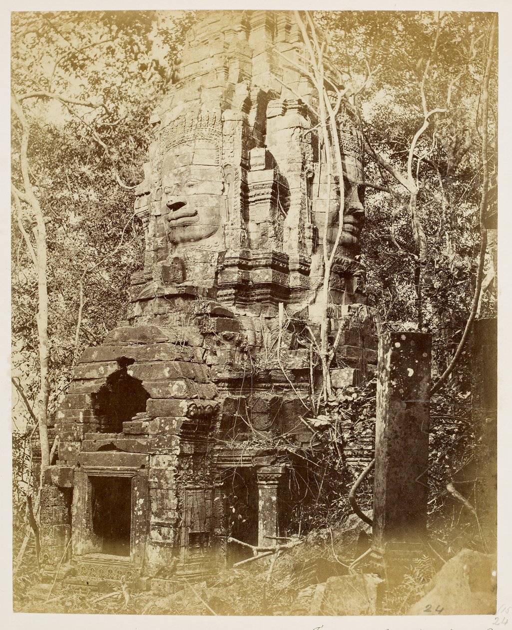 Le temple Bayon, Angkor Thom - John Thomson