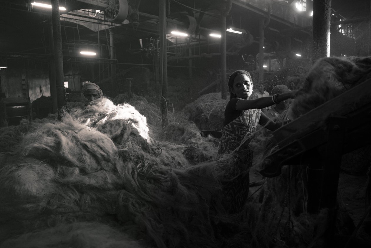 Usine de jute, Kolkata, Inde, 2017 (photo) - Jon Nicholson