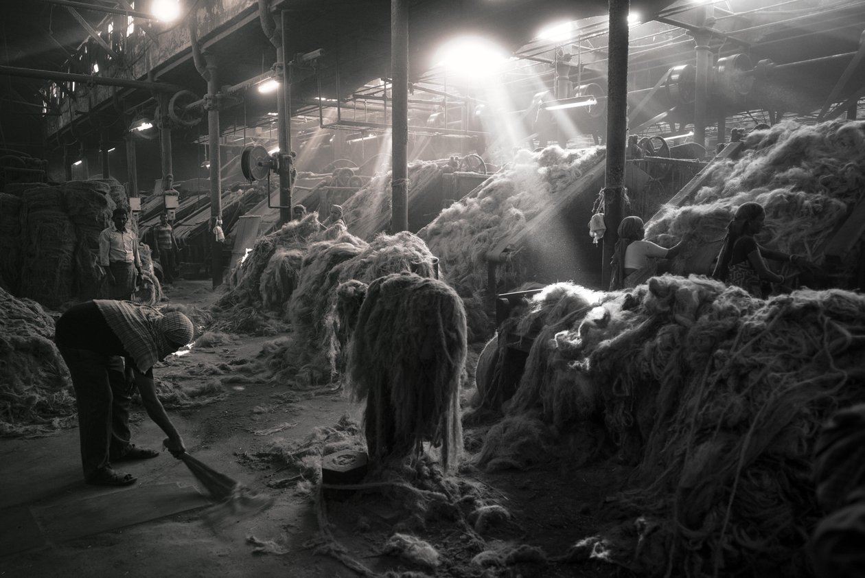 Usine de jute, Kolkata, Inde, 2017 (photo) - Jon Nicholson