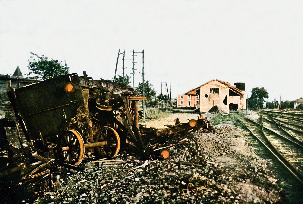 La gare endommagée de Dombasle-en-Argonne à l