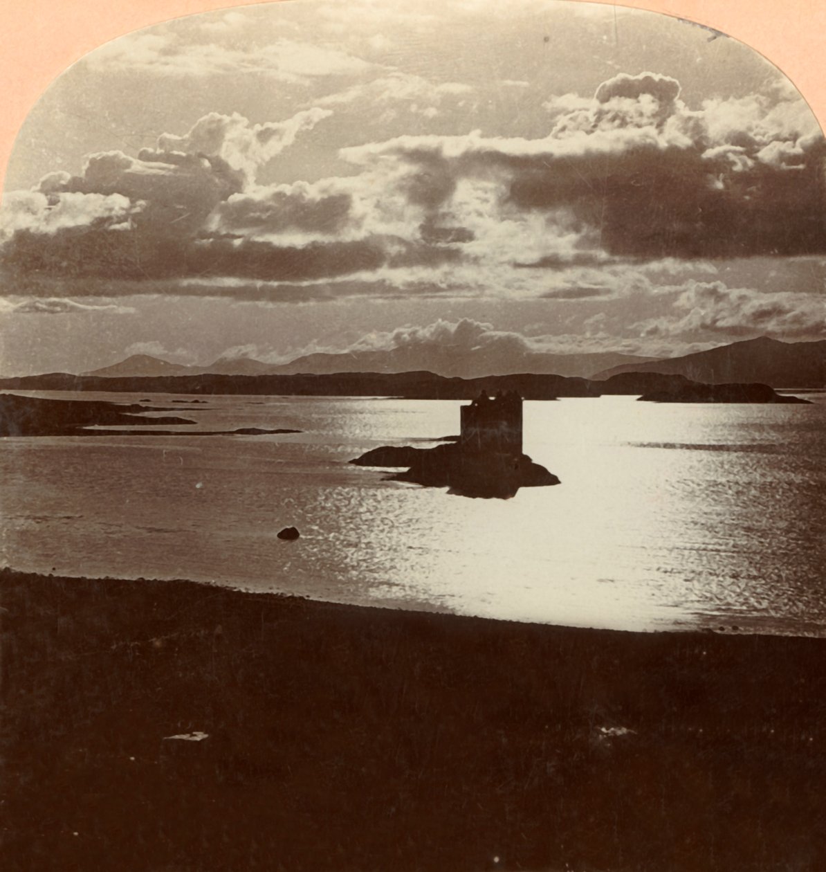 Loch Lomond au clair de lune, Écosse, vers 1900 - Keystone View Company