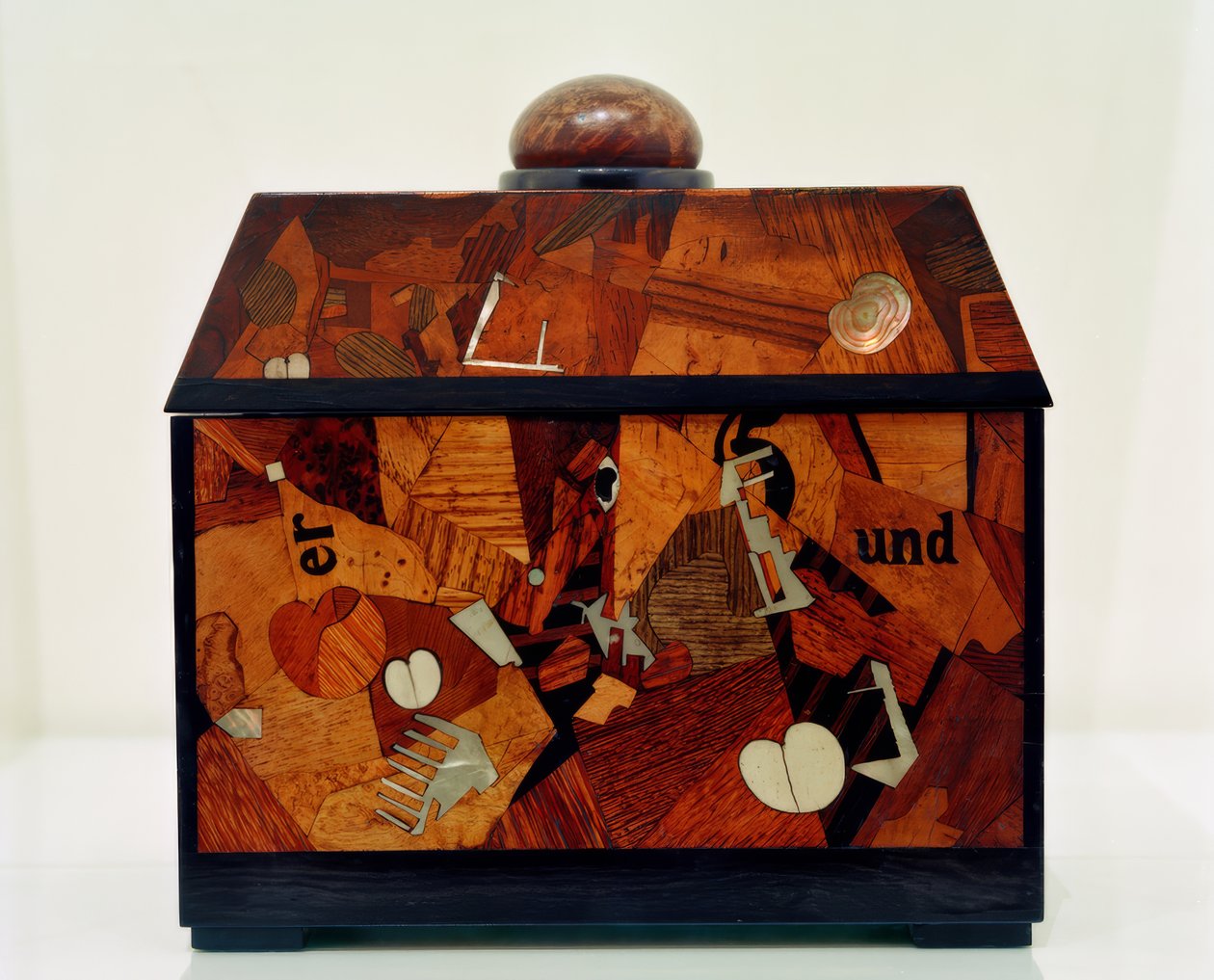 Boîte en marqueterie - Kurt Schwitters