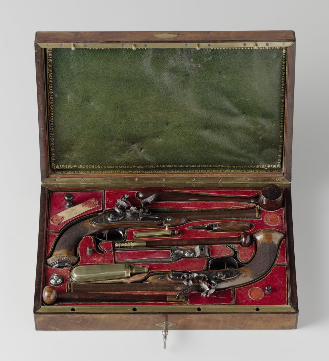 Paire de pistolets en coffret, réputée appartenir à Napoléon, Perin Le Page, vers 1813-5 - Lapage