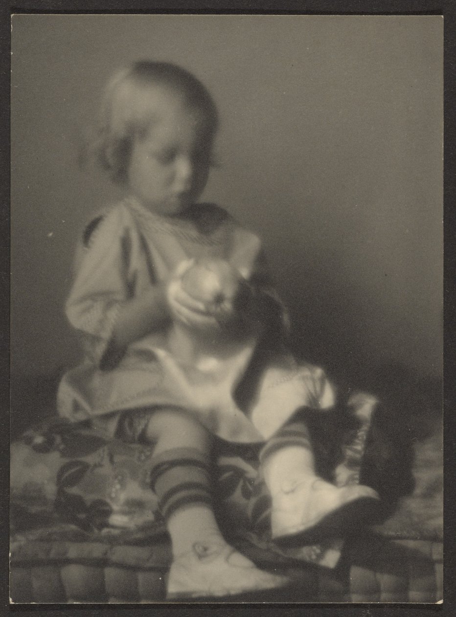 [Enfant avec pomme] - Louis Fleckenstein