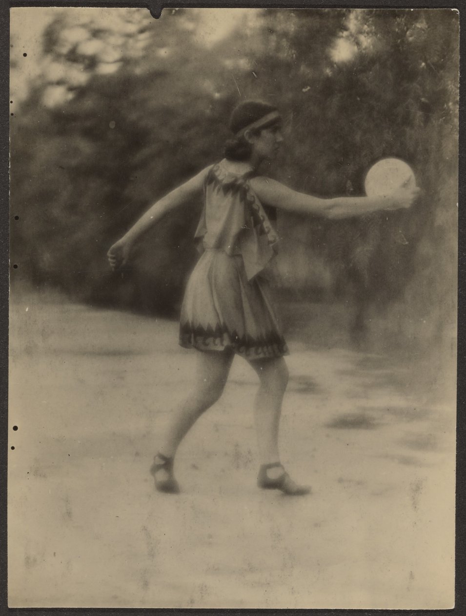 [Danseuse avec disque] - Louis Fleckenstein
