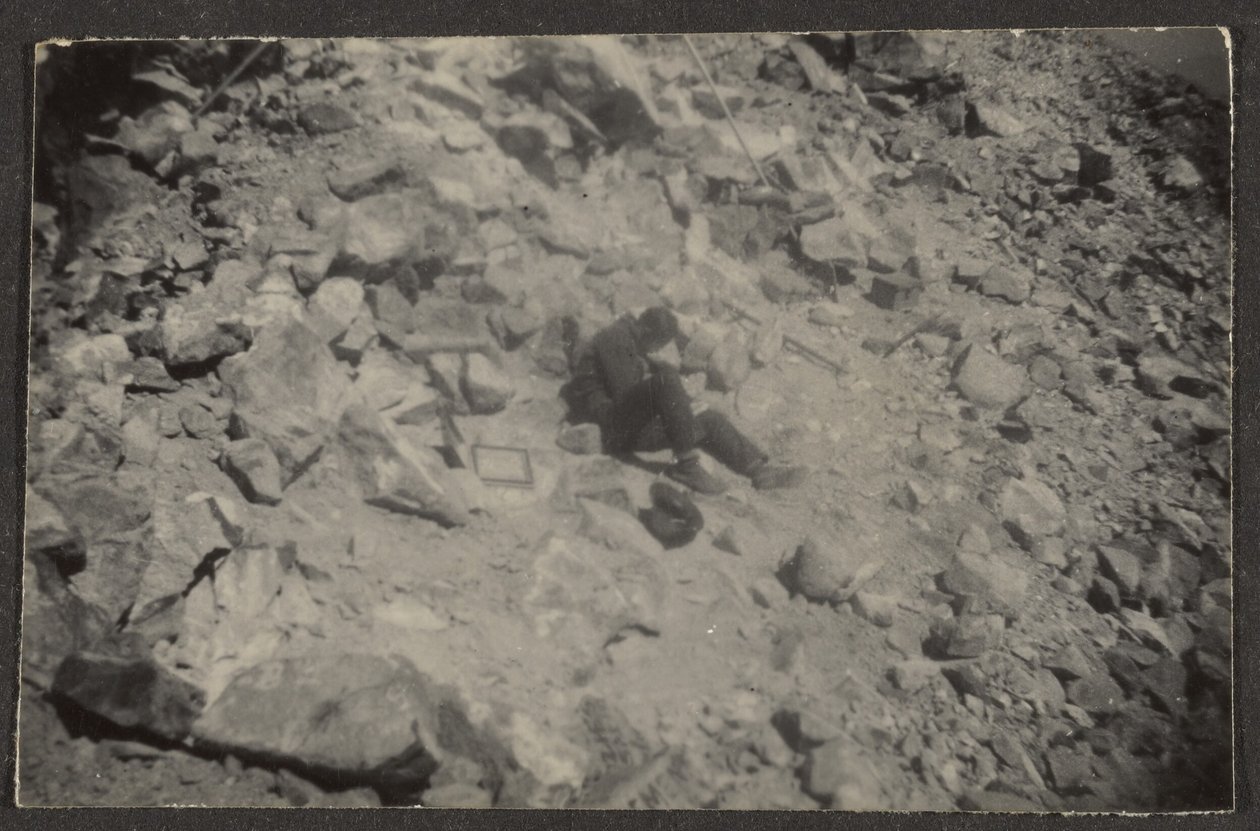 [Figure sur les rochers] - Louis Fleckenstein