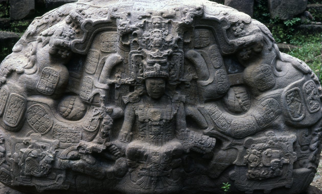 Pierre zoomorphe P, période classique tardive - Mayan