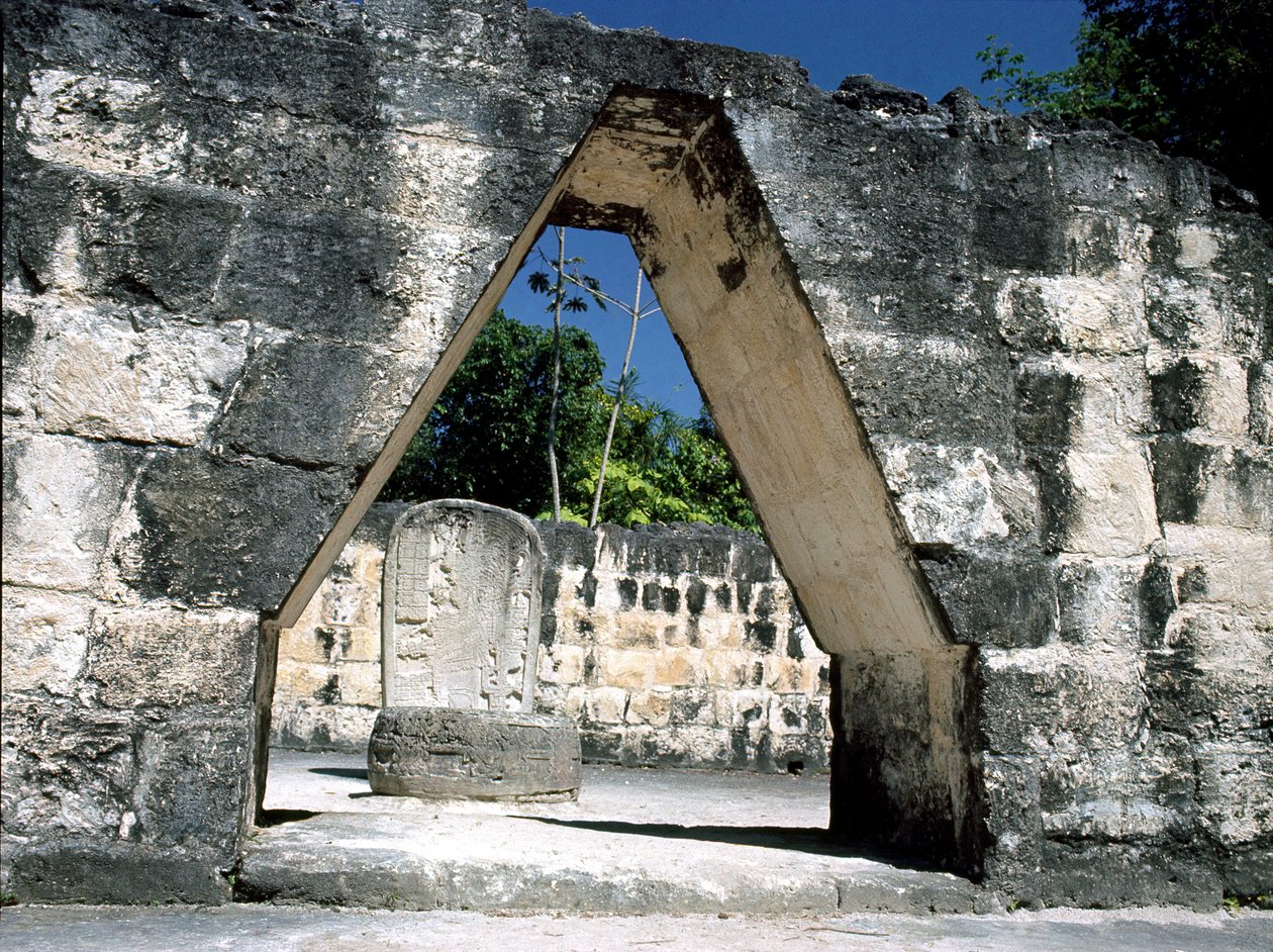 Arc en encorbellement - Mayan