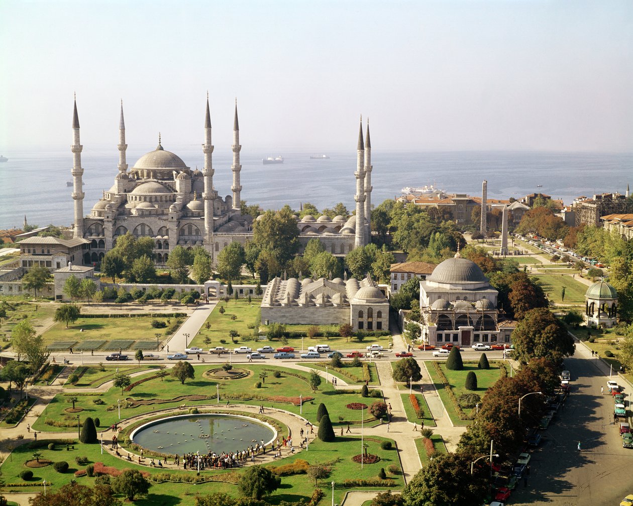 Vue de la Mosquée Bleue (Sultan Ahmet Camii) construite entre 1609-1616 - Mehmet Aga