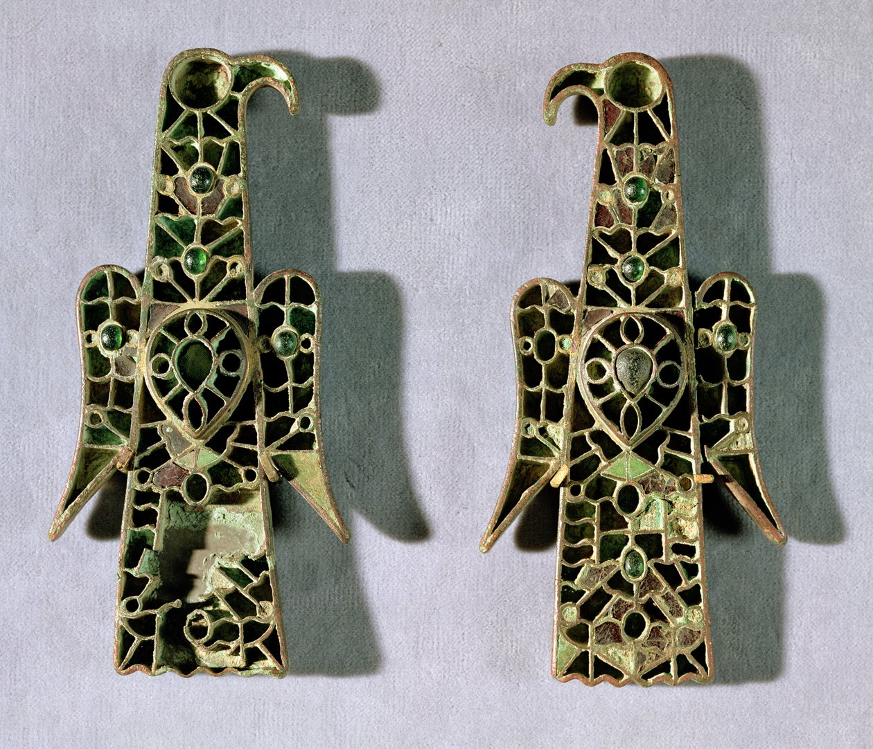 Paire de broches en forme d