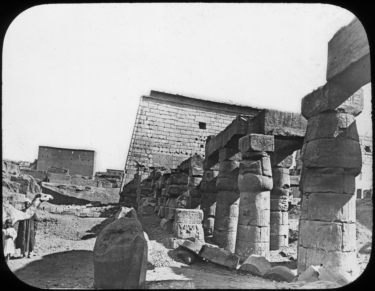 Grand Temple, Louxor, Égypte, vers 1890 - Newton and Co