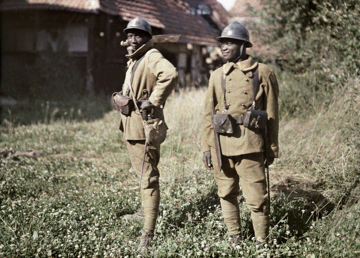 Deux soldats sénégalais servant dans l