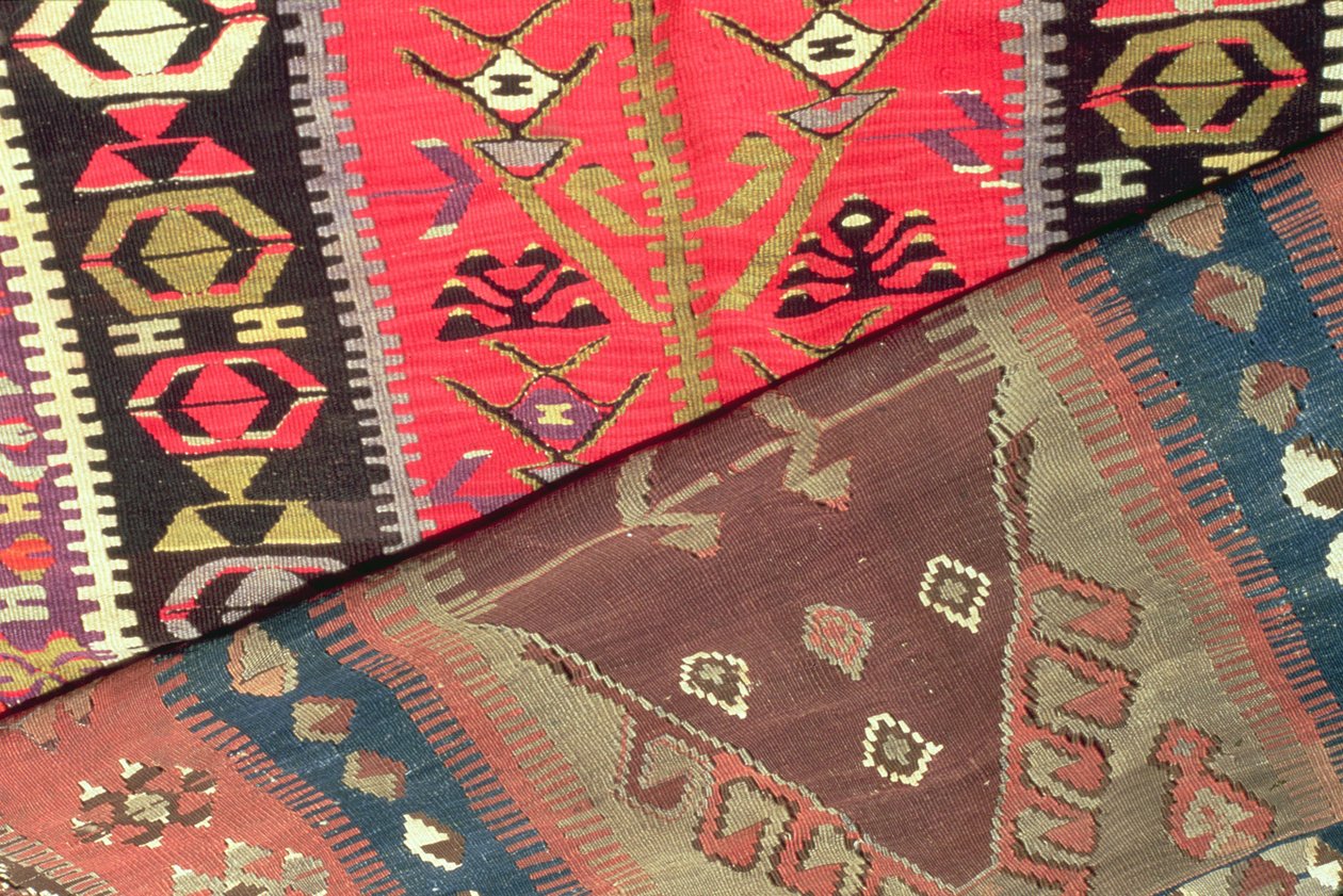 Détail de deux tapis de prière (textile) - Persian School