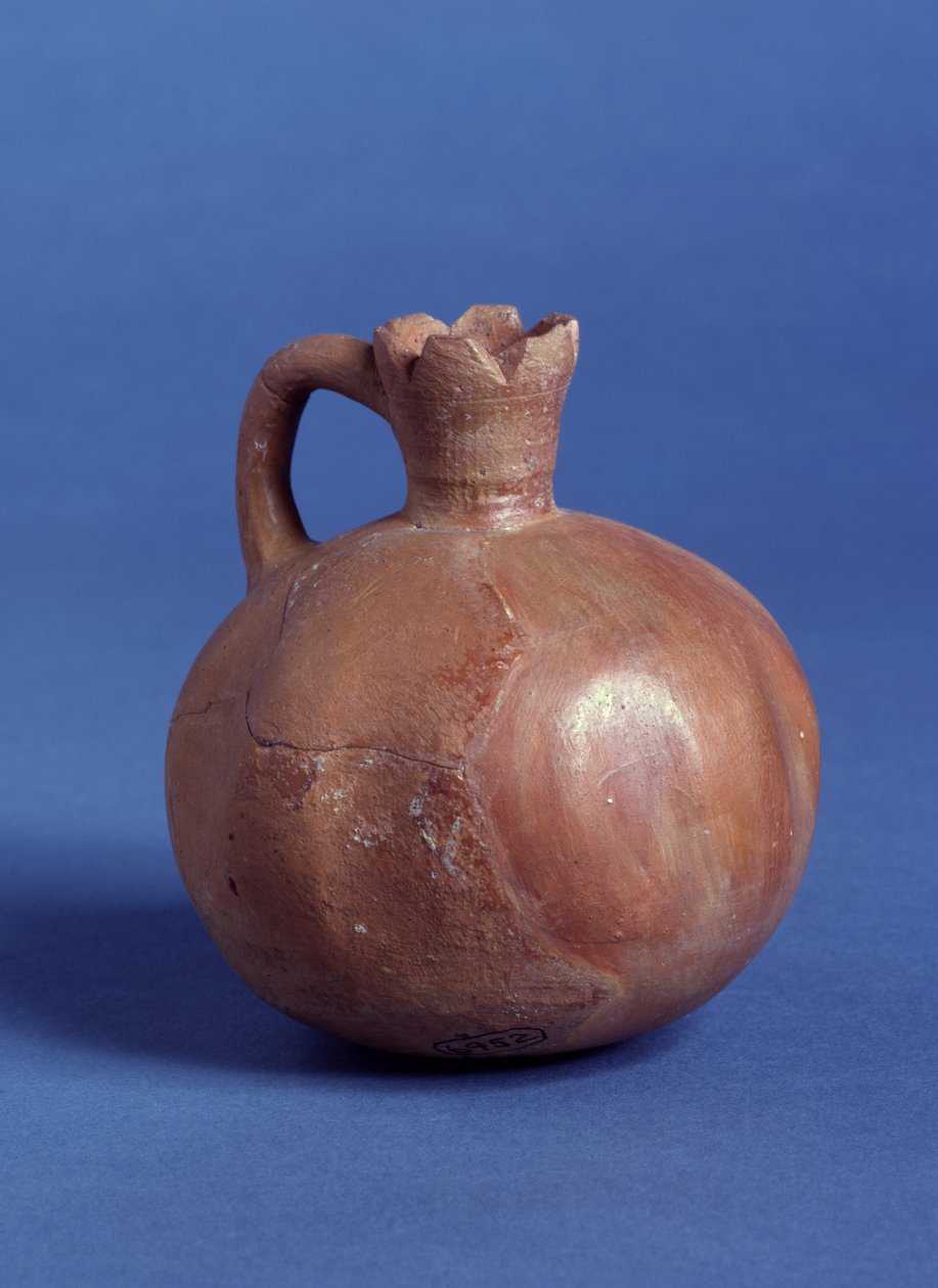 Petit pichet en forme de grenade, Jérusalem - Prehistoric