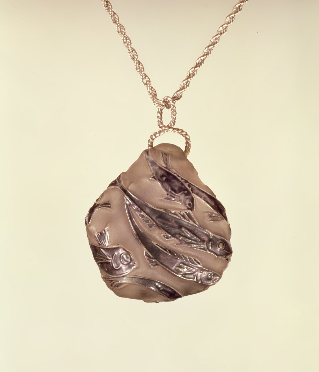 Pendentif avec surface en verre dépoli par Lalique, c.1902 - Rene Jules Lalique