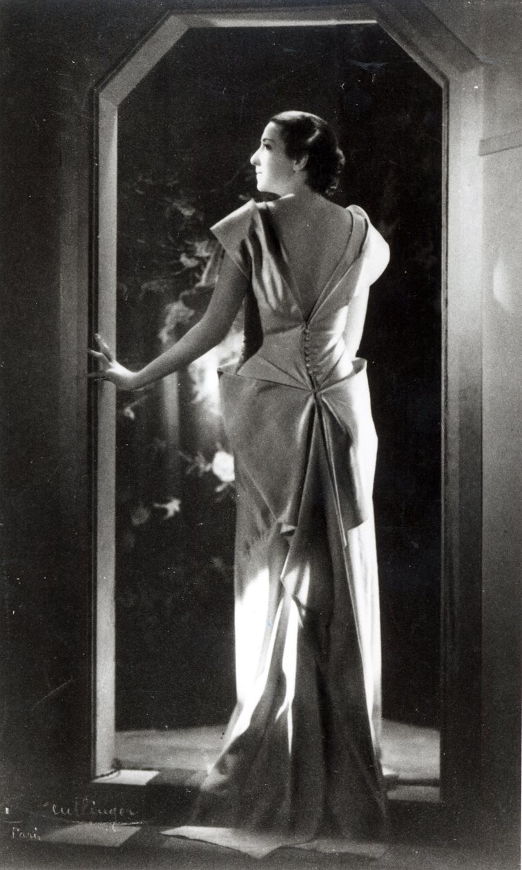 Robe conçue par Madeleine Vionnet - Reutlinger Studio