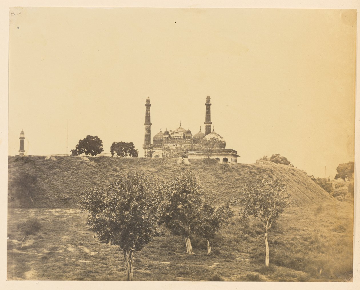[Mosquée dans la ville d