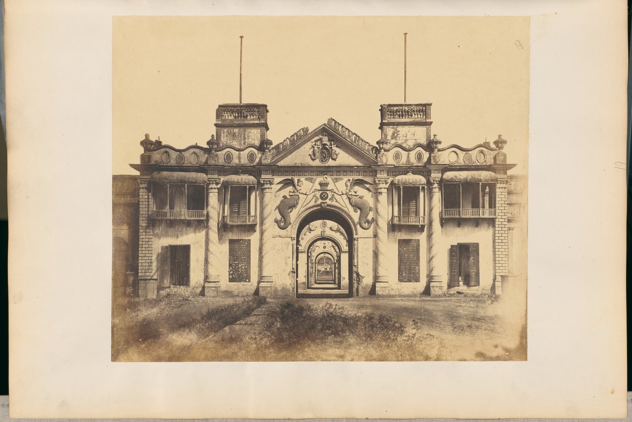 [La porte de la sirène, palais de Kaiserbagh] - Robert C. Tytler