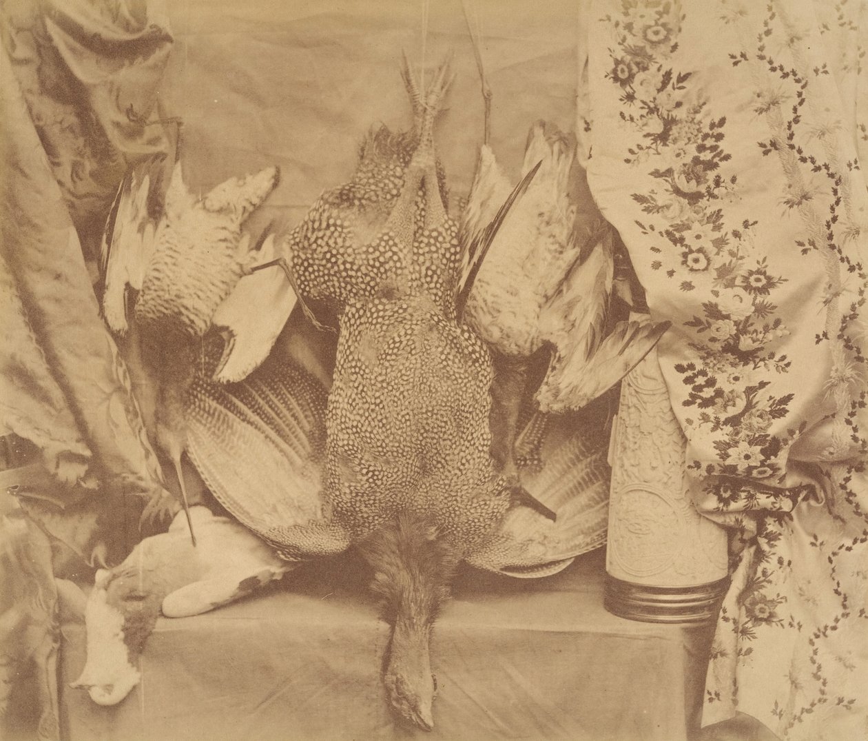 Nature morte et broderie, 1856 - Robert Wilfred Skeffington Lutwidge