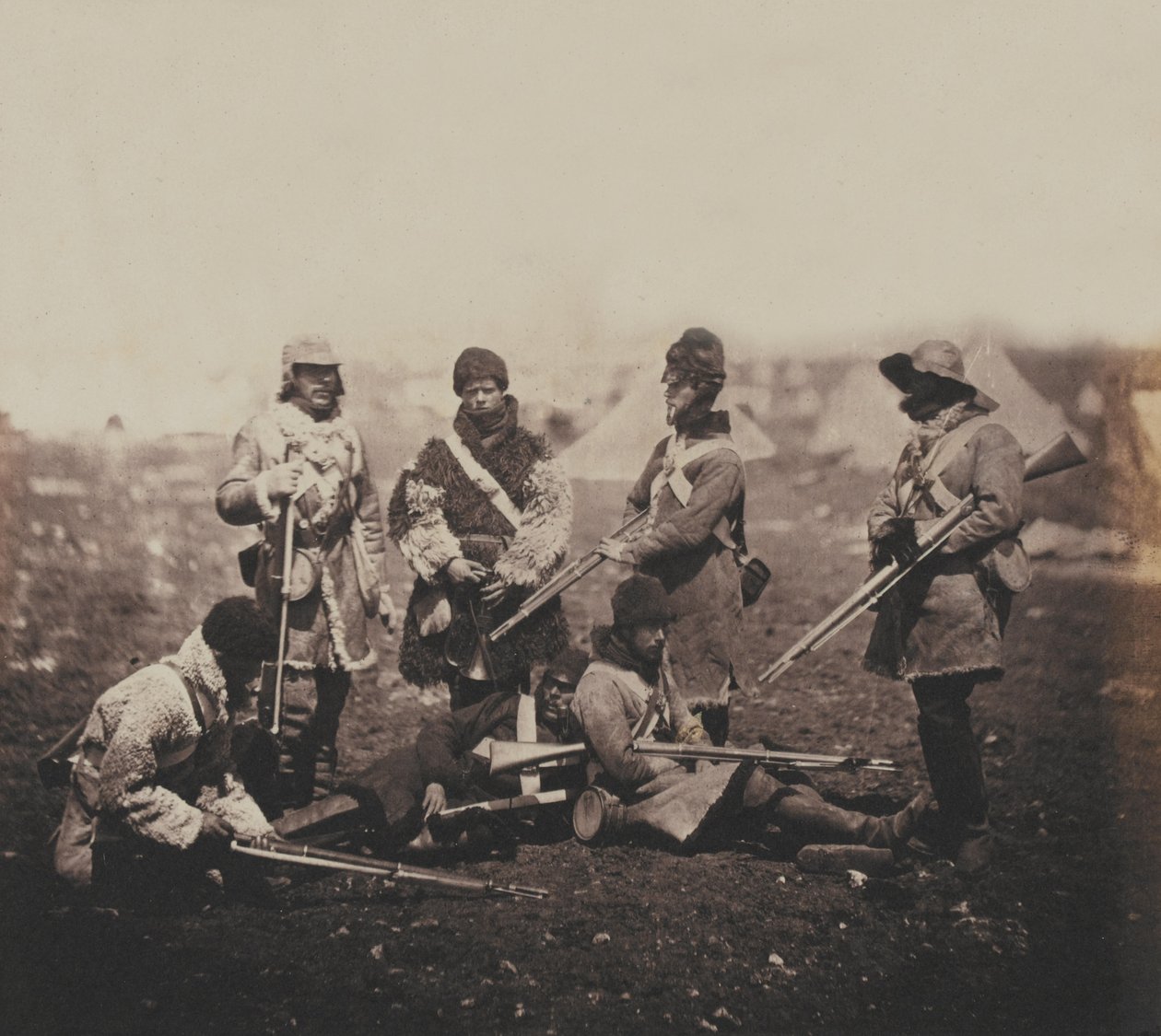 Hommes du 68e régiment de pied (infanterie légère) en tenue d