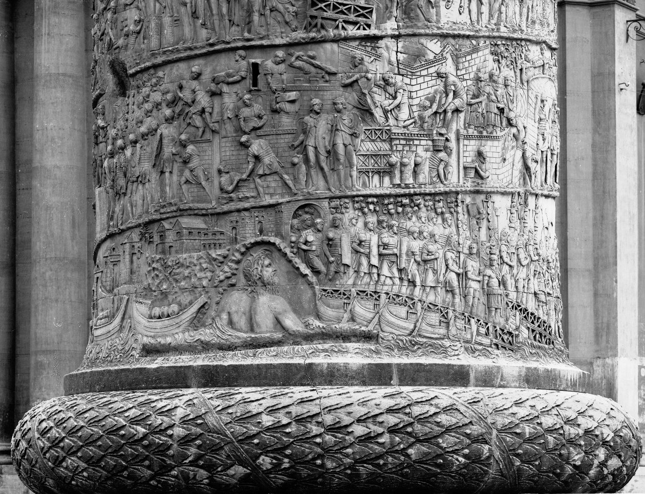 Les deux premiers registres de la colonne Trajane, érigée en 113 après J.-C. - Roman