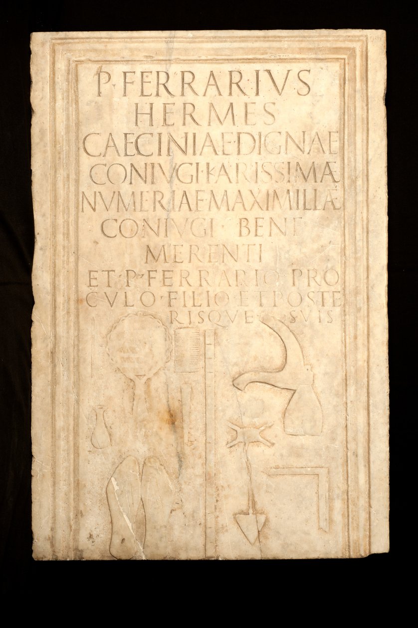 Stèle inscrite (marbre) - Roman