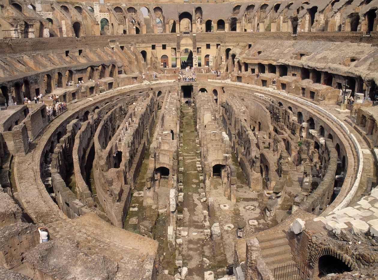 Intérieur du Colisée, construit vers 70-80 AD - Roman