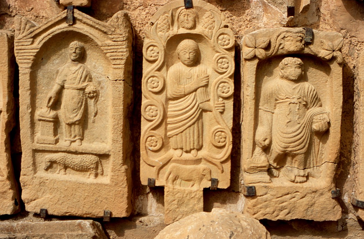 Stèles avec figures humaines - Roman Imperial Period