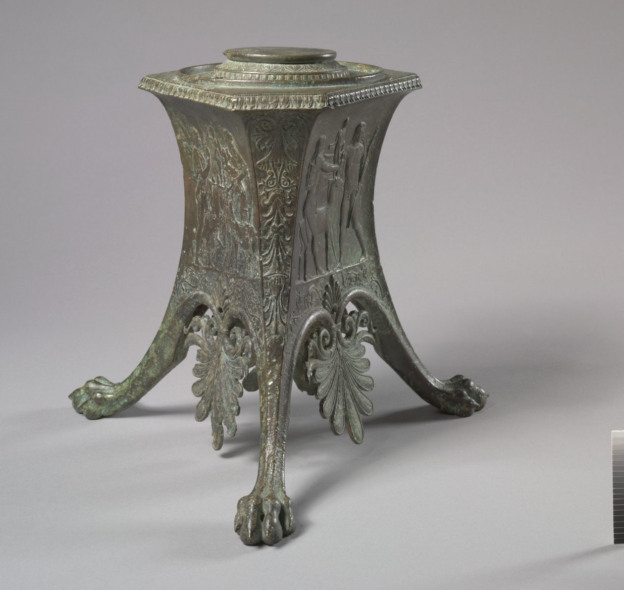 Base de trépied, 100-1 av. J.-C. - Roman Imperial Period